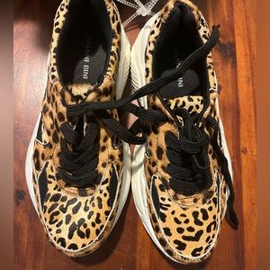 Brand new Gianni Bini Suede/leather sneakers. New and in excellent condition